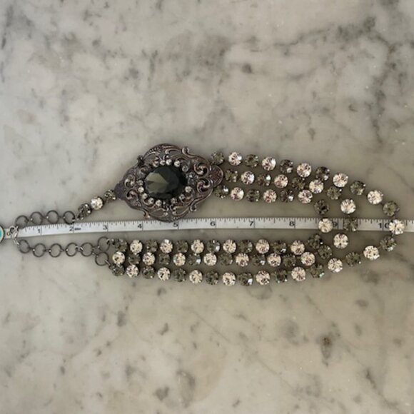 VINTAGE 3 Strand Smoky Gray Clear Crystals Silver Filigree Medallion Necklace - Picture 16 of 16